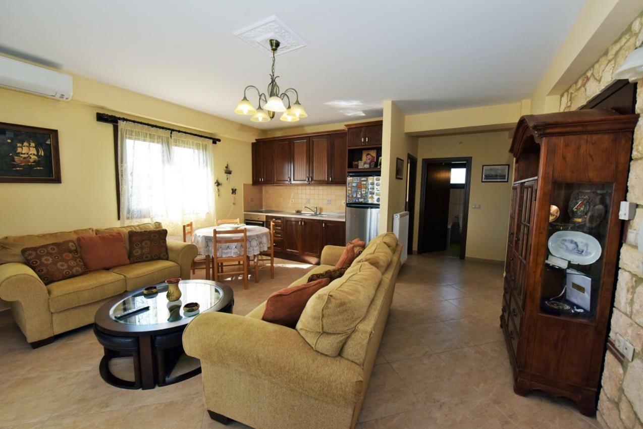 פסאקודיה Captain'S Villa Appartments מראה חיצוני תמונה