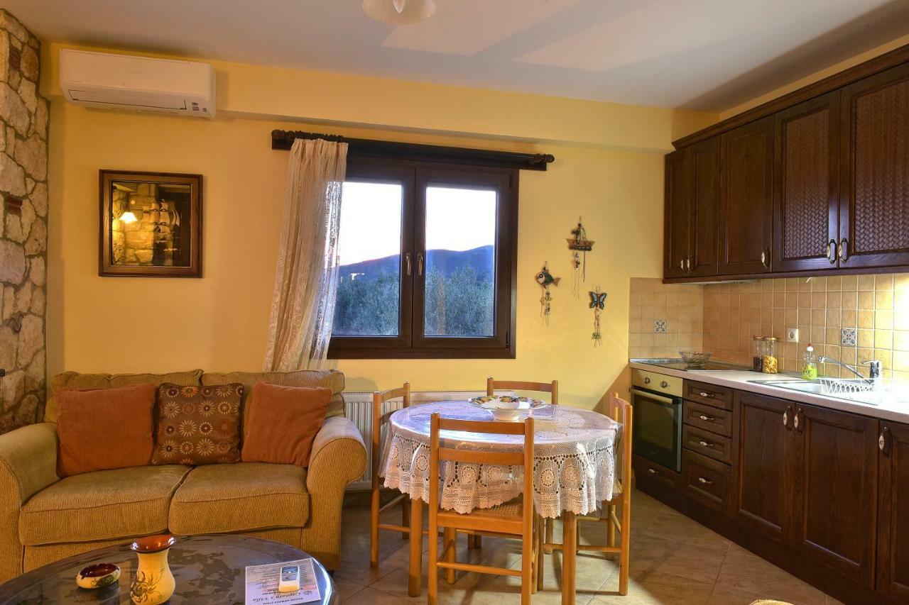 פסאקודיה Captain'S Villa Appartments מראה חיצוני תמונה